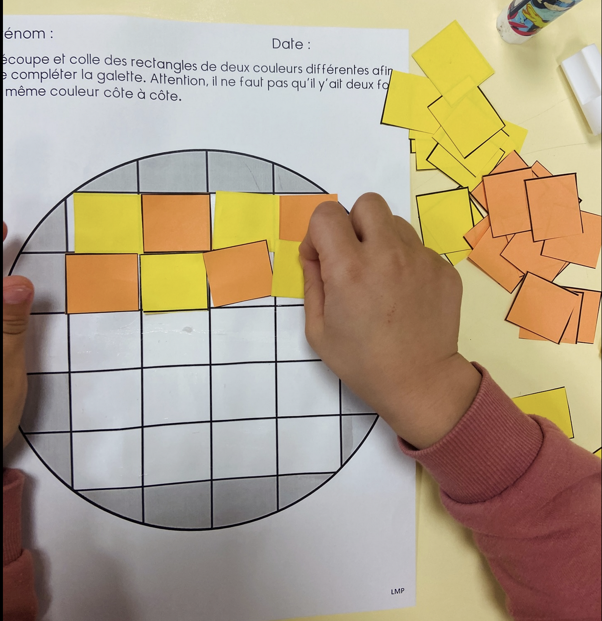 d-fi-de-la-galette-version-d-coupage-collage-la-maternelle-paillet-e